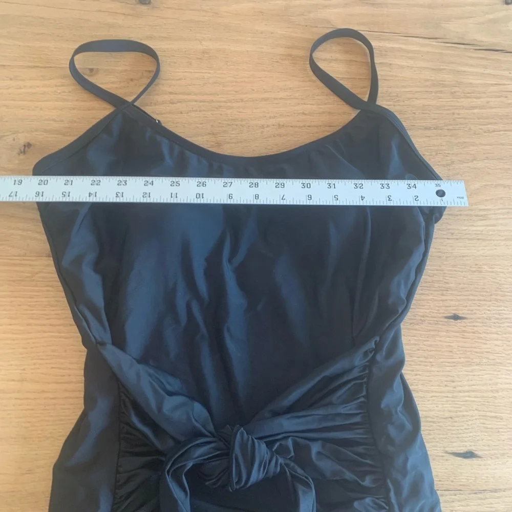Carole Hochman Flattering Sash One‎ Piece Black Swimsuit Women’s XL Preloved